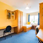 Spacious & Affordable 3 Bed Διαμέρισμα *