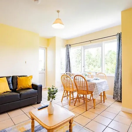 Spacious & Affordable 3 Bed Apartman Galway